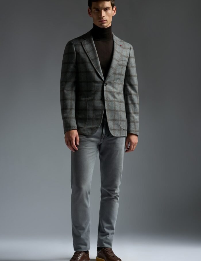 C21GSI_000_98154_930-media-2.jpg C21GSI_000_98154_930-media-2.jpg