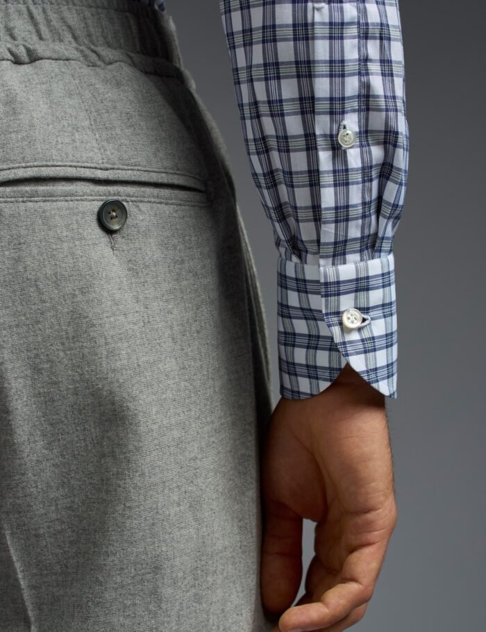 MM10OC_000_C9886_03-media-4.jpg MM10OC_000_C9886_03-media-4.jpg