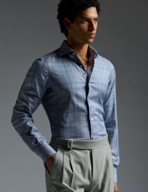 Light-colored cross-patterned blended shirt