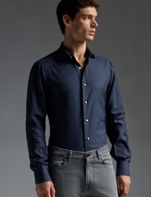 Solid color blended shirt